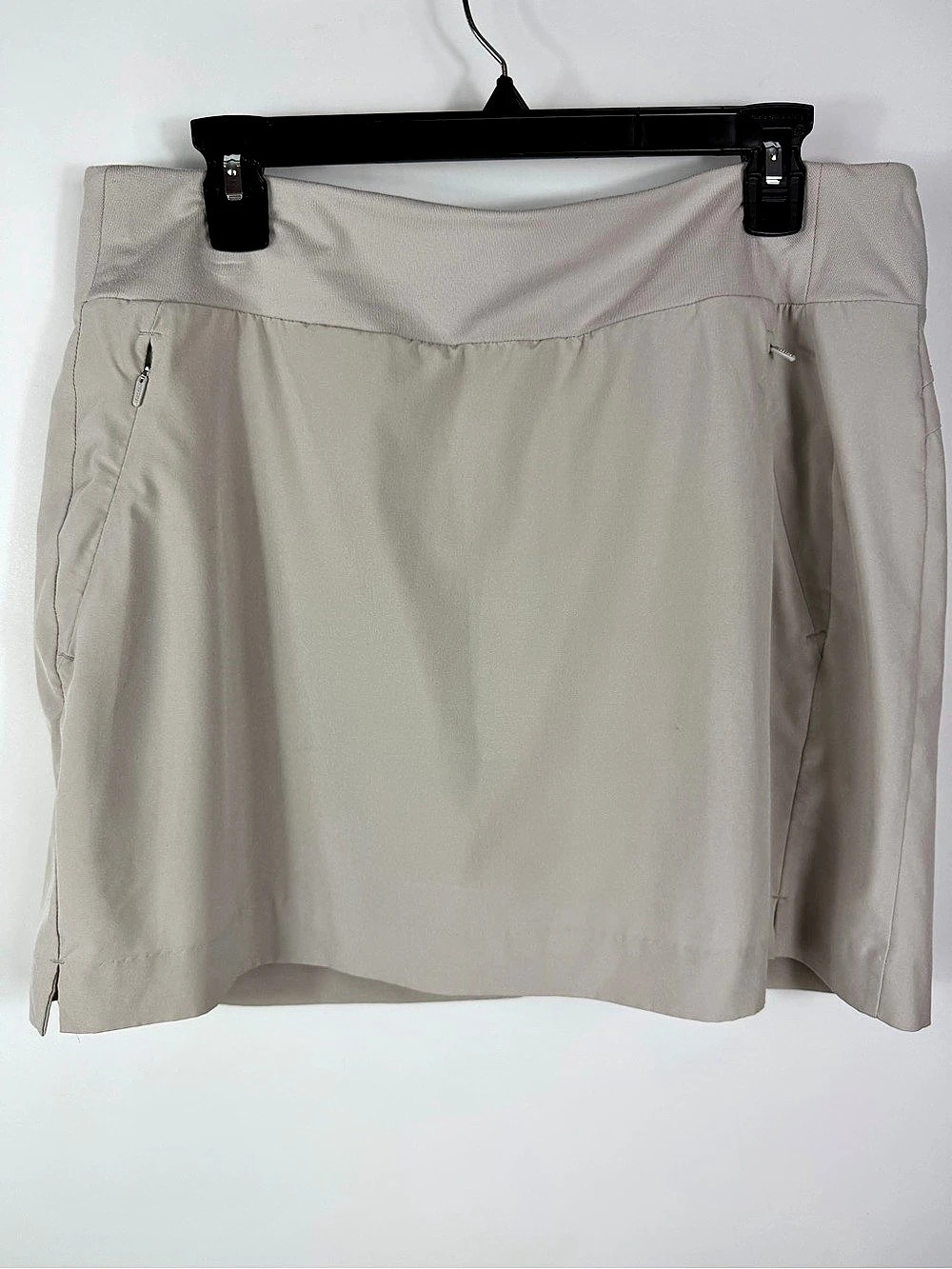 Athleta Women's SoHo Athletic Skort Size 14 Tan Solid Pockets Stretch Pull On